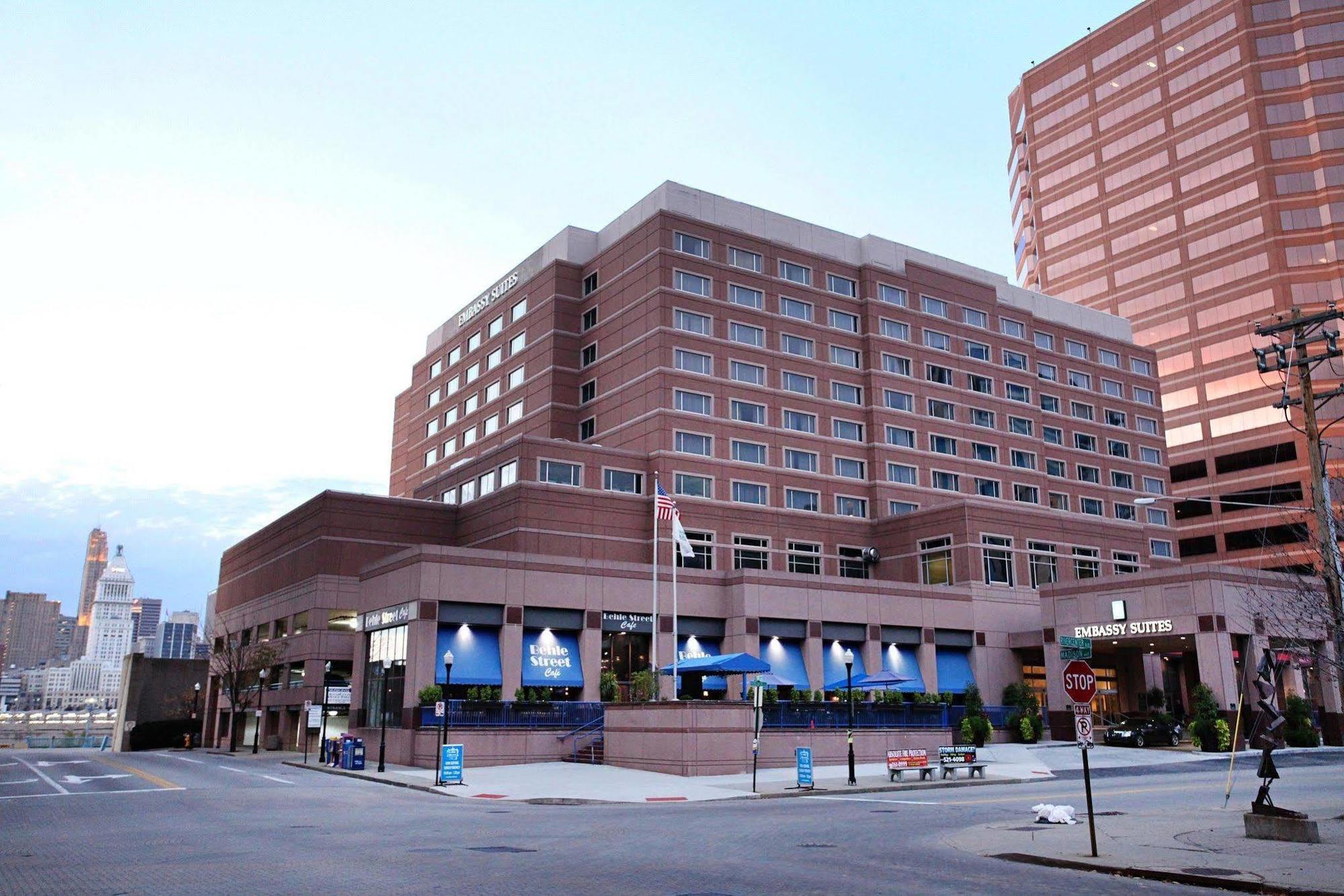 Embassy Suites Cincinnati - Rivercenter Covington Exterior photo